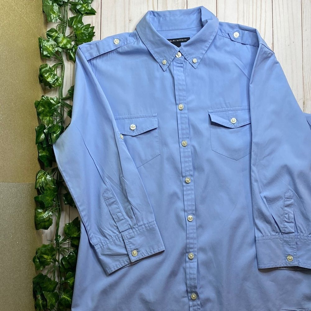 Lady’s button down Banana Republic shirt
